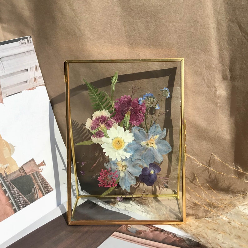 Pressed flower frame