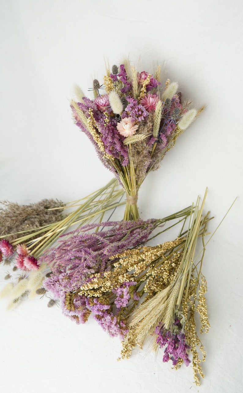 Dried flower bouquet